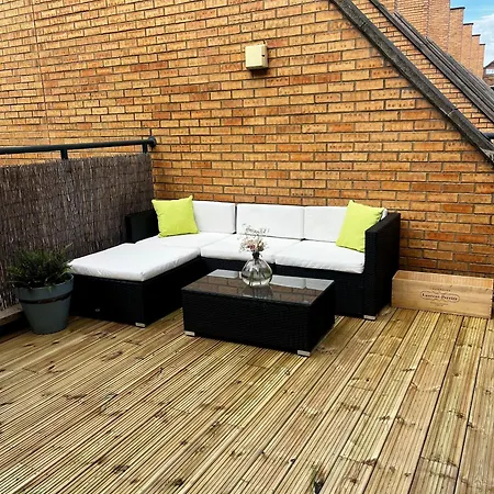 Spacious Mews Apartment, Clapham